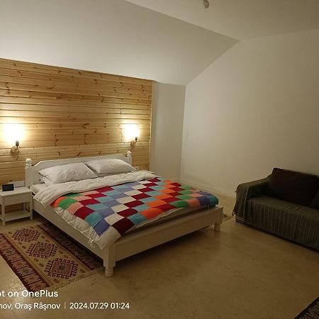 Imperfect House Hotell Rîşnov Eksteriør bilde