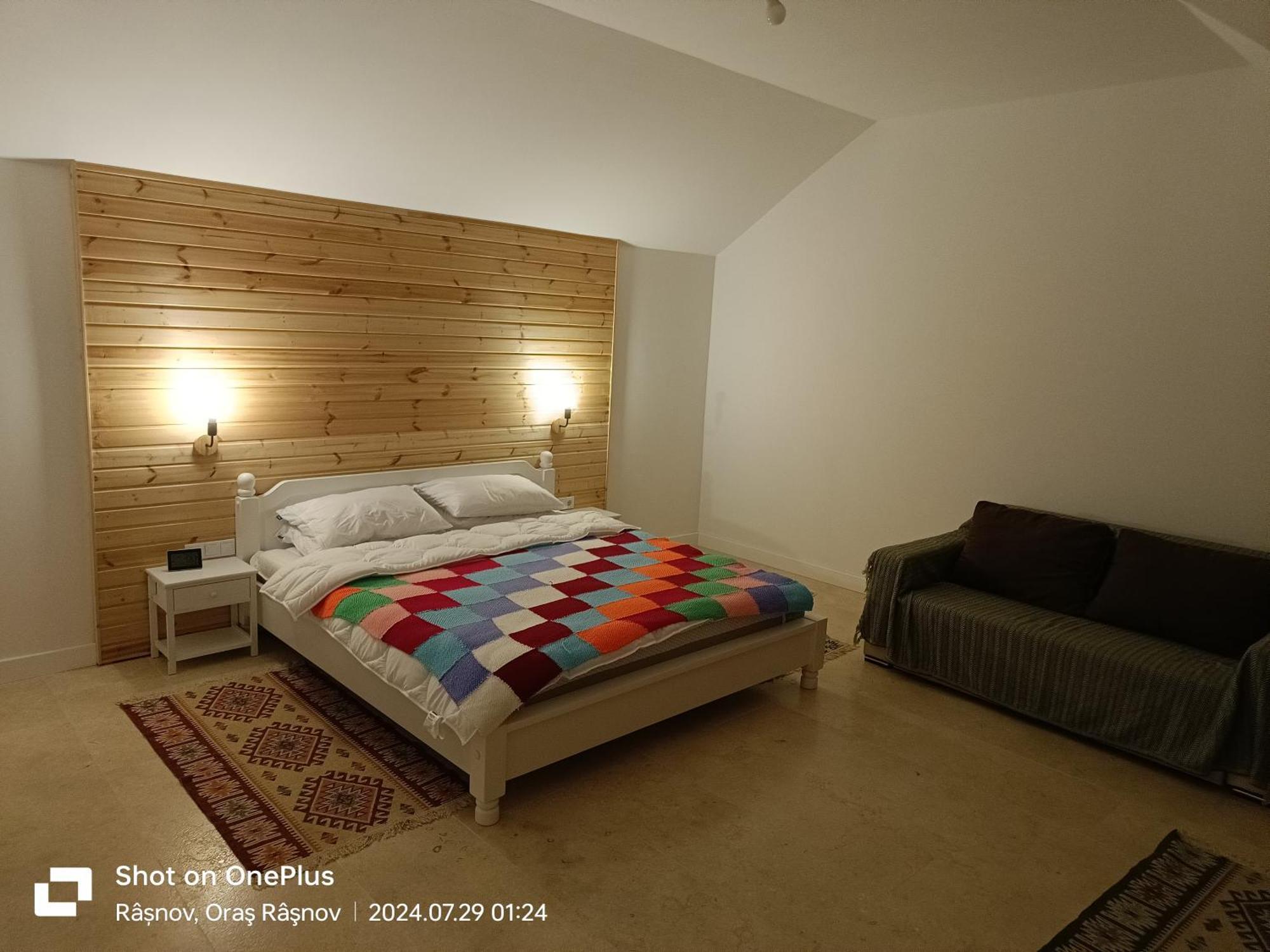 Imperfect House Hotell Rîşnov Eksteriør bilde
